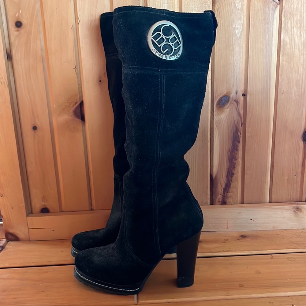 BCBGENERATION Black Real Suede Knee High Boots. Size 8.